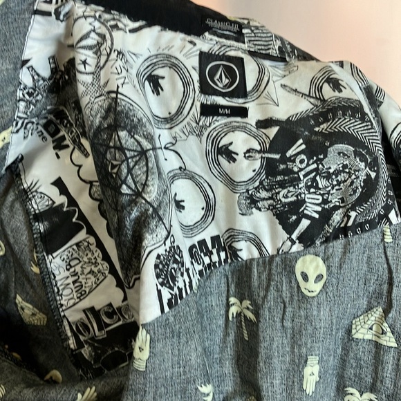 Volcom men’s button up shirt - Picture 6 of 6